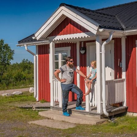 Aurora Mountain Cabins & Hostel Lannavaara Exteriör bild