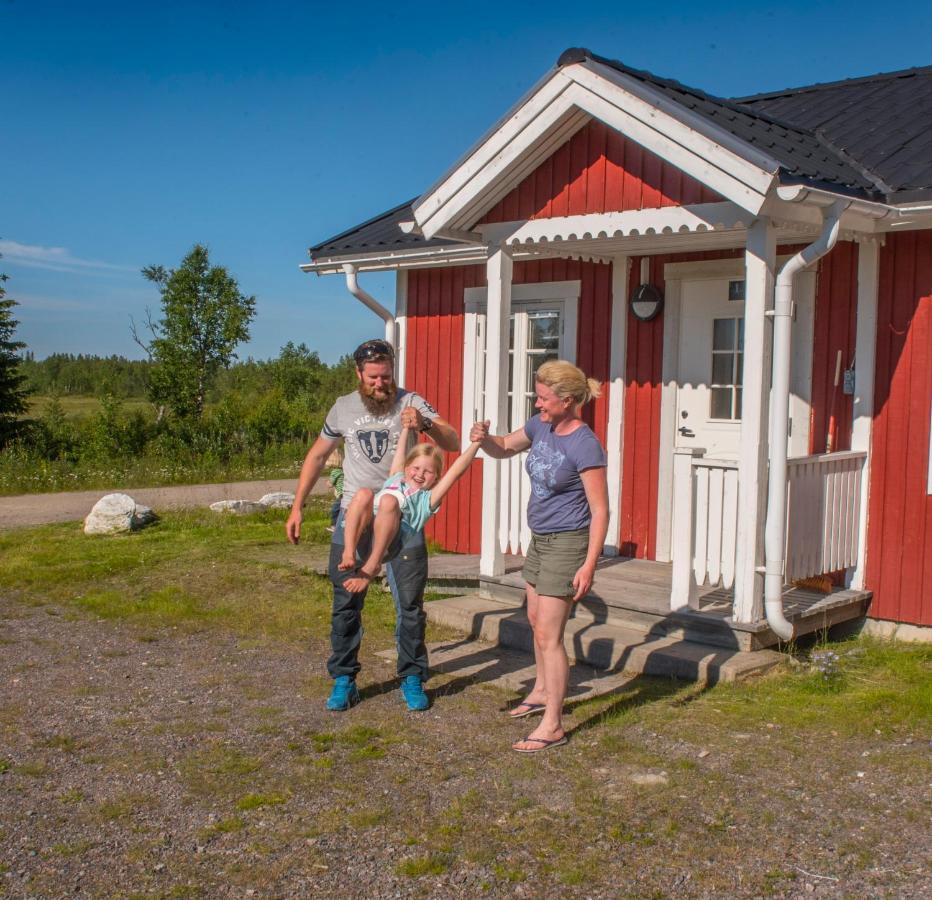 Aurora Mountain Cabins & Hostel Lannavaara Exteriör bild